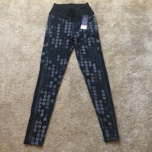 Pop Fit Leggings! Size Small.